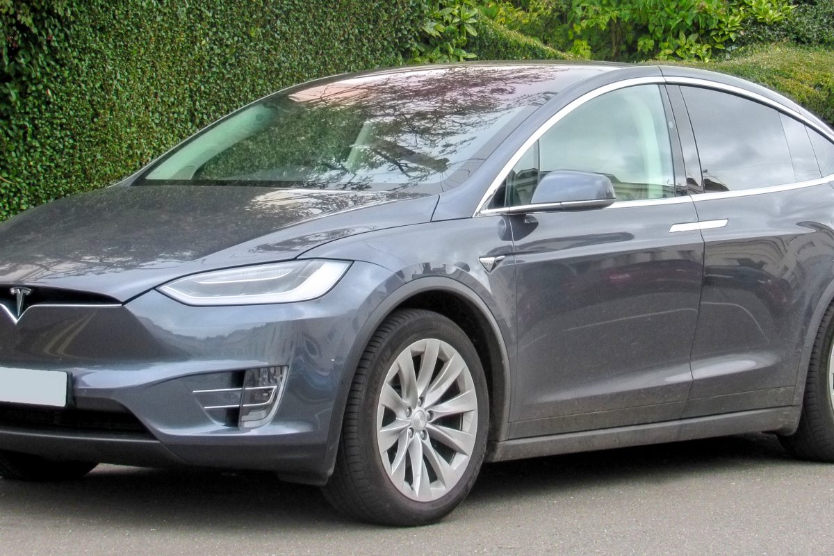 Tesla Model X 2024