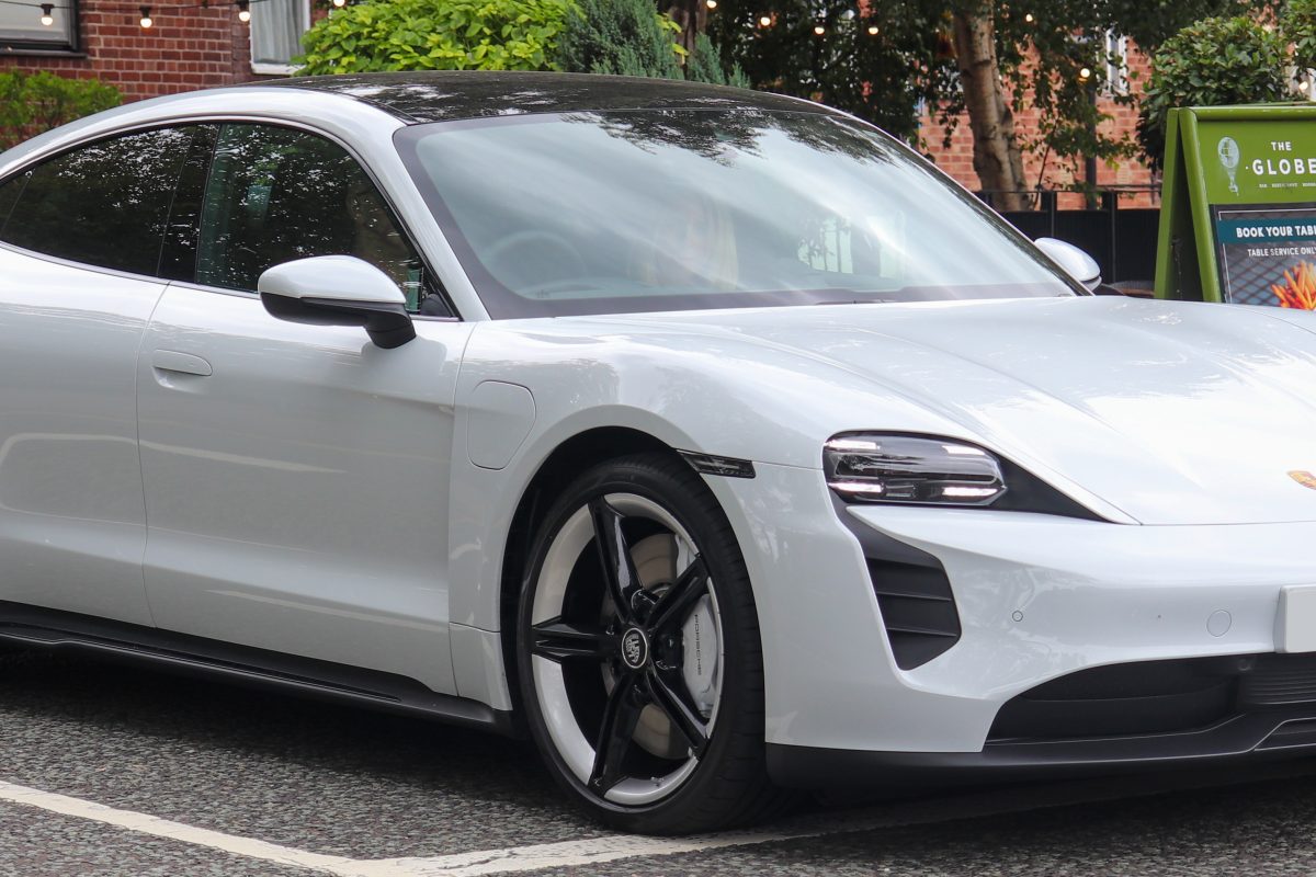 Porsche Taycan 2024