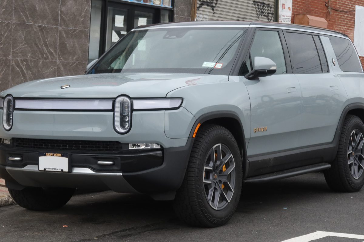 Rivian R1S 2024