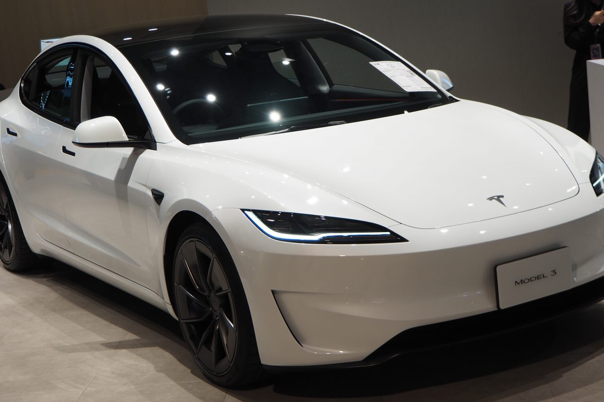 Tesla Model 3 2024
