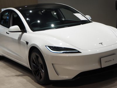 Tesla Model 3 2024