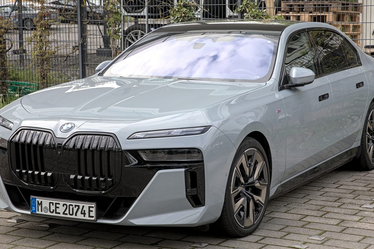 BMW i7 2024