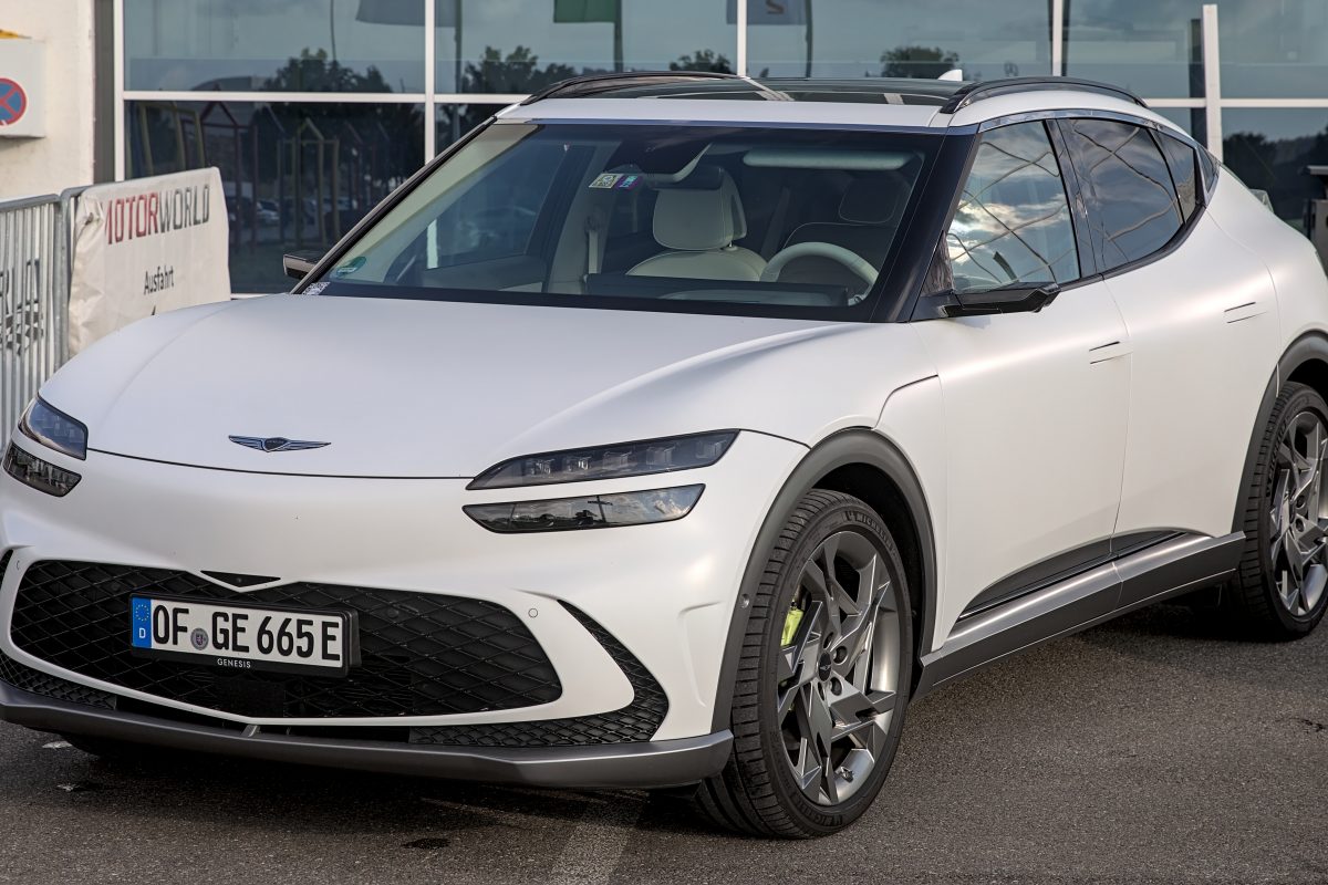 Genesis GV60 2024