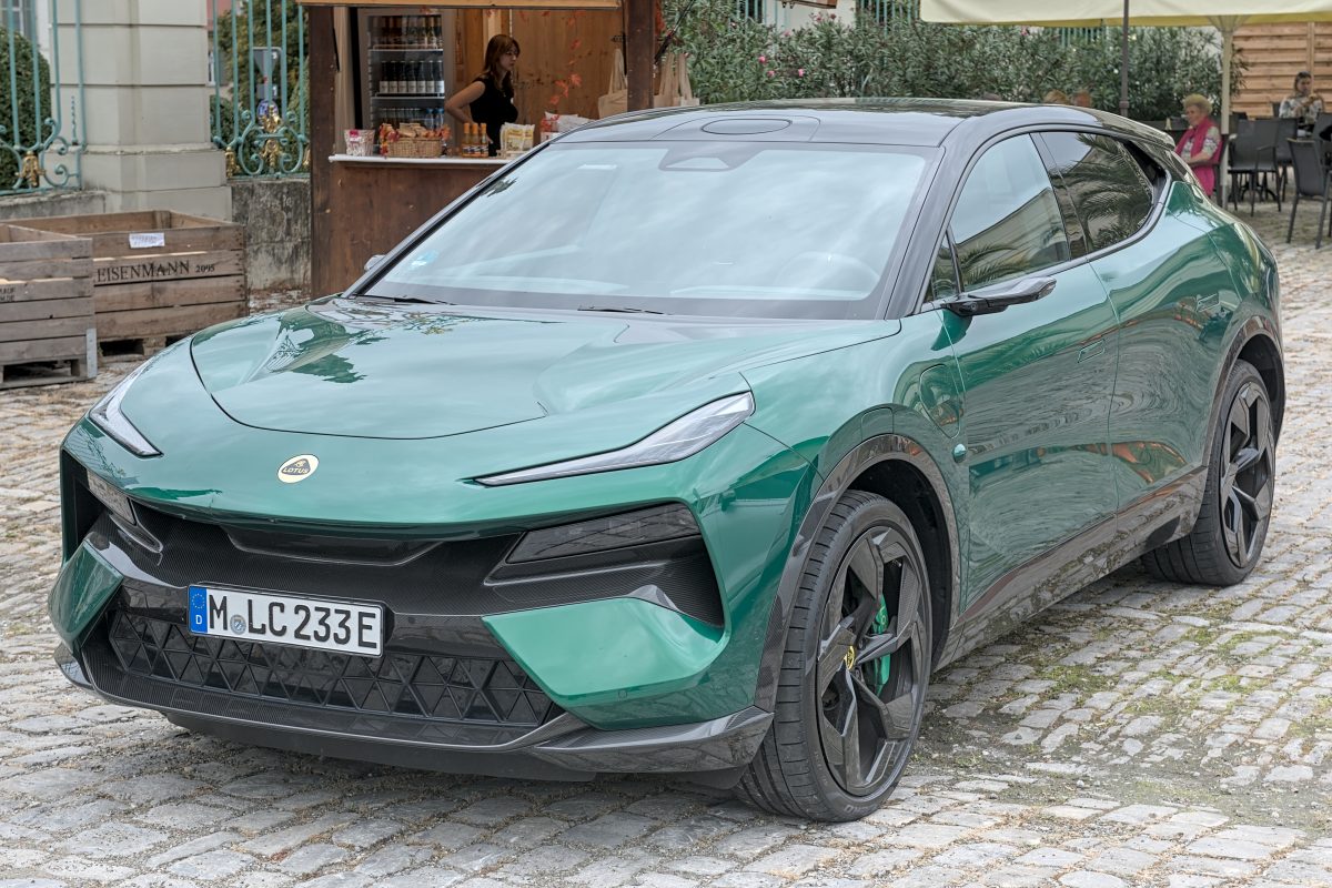 Lotus Eletre 2024