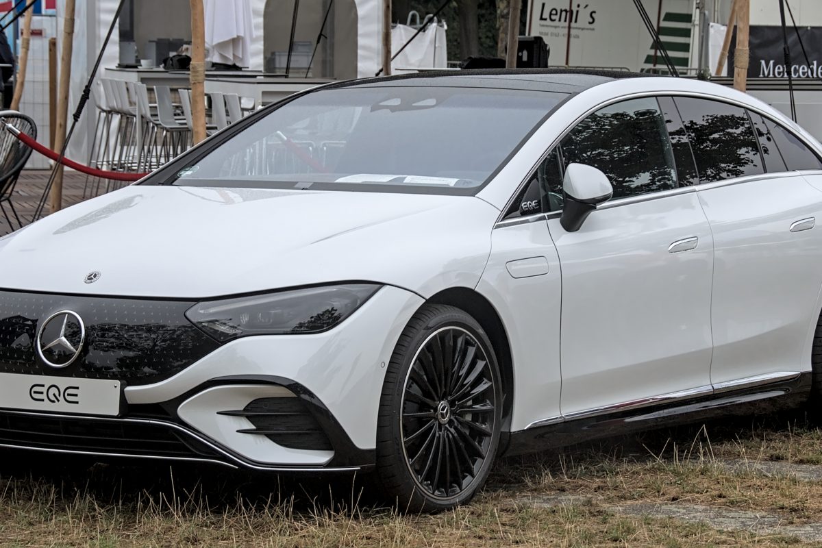 Mercedes-Benz EQE 2024