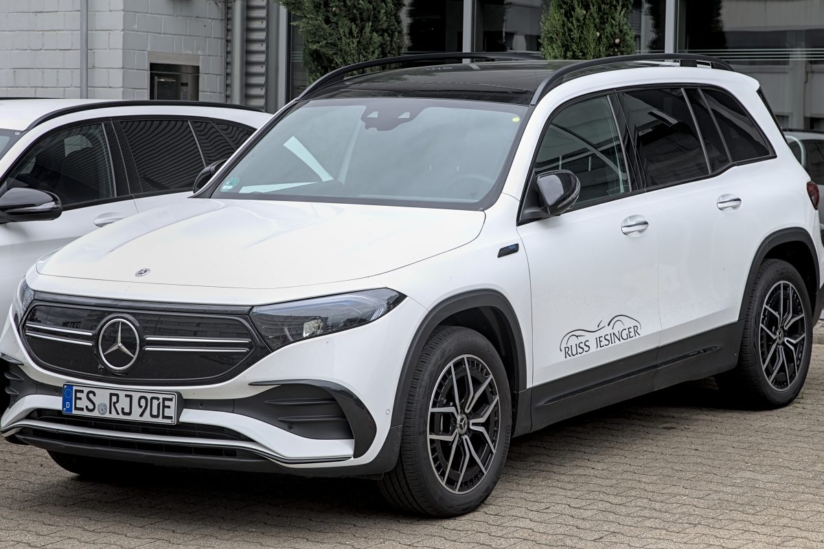 Mercedes-Benz EQB 2024