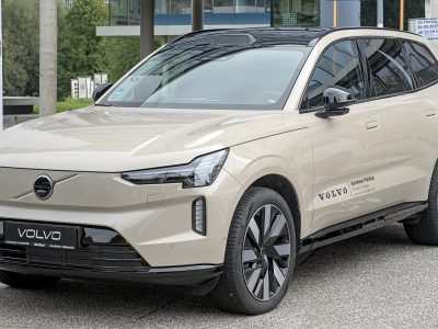 Volvo EX90 2025
