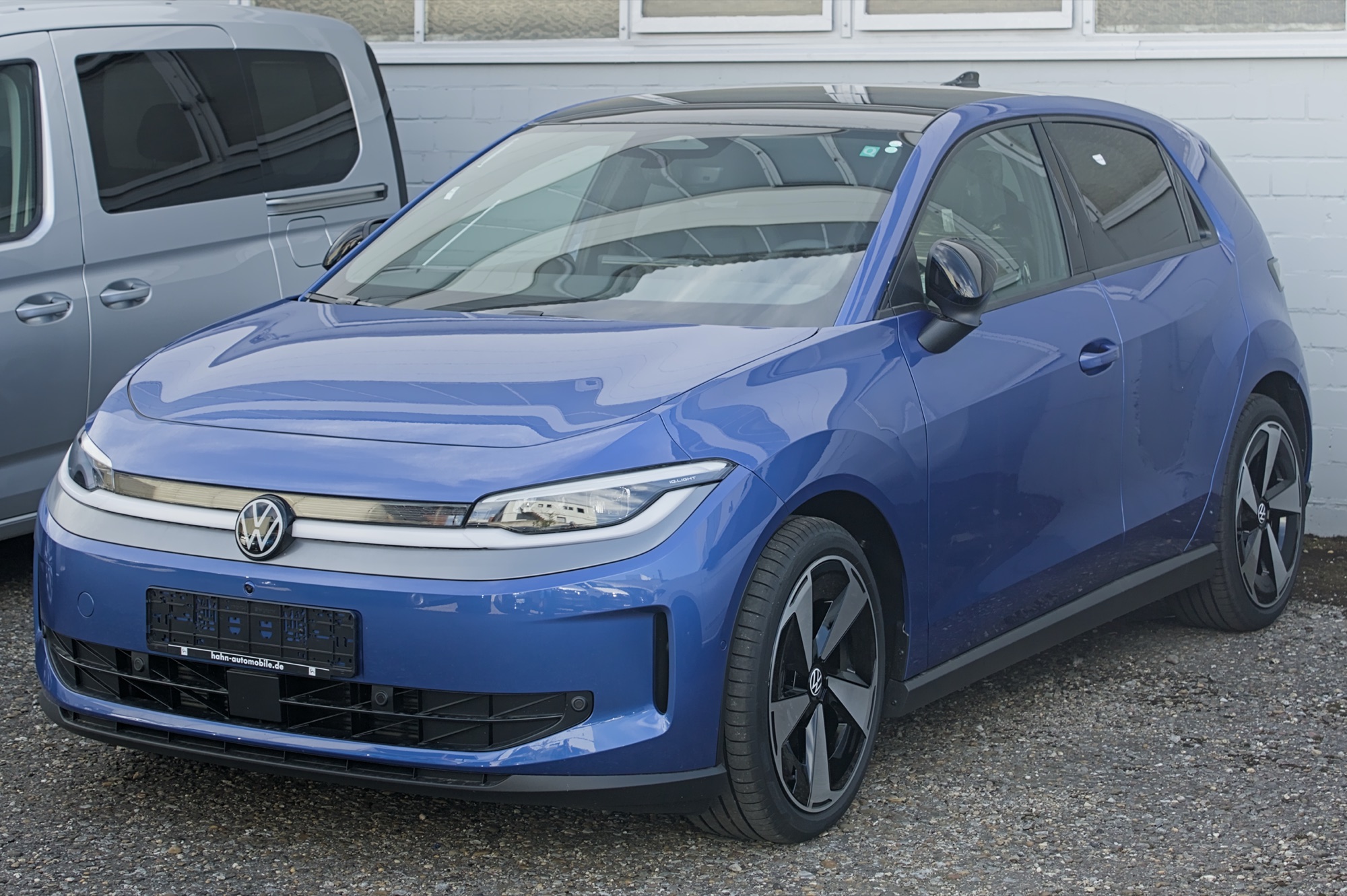 Front three-quarter view of the Volkswagen ID.Polo